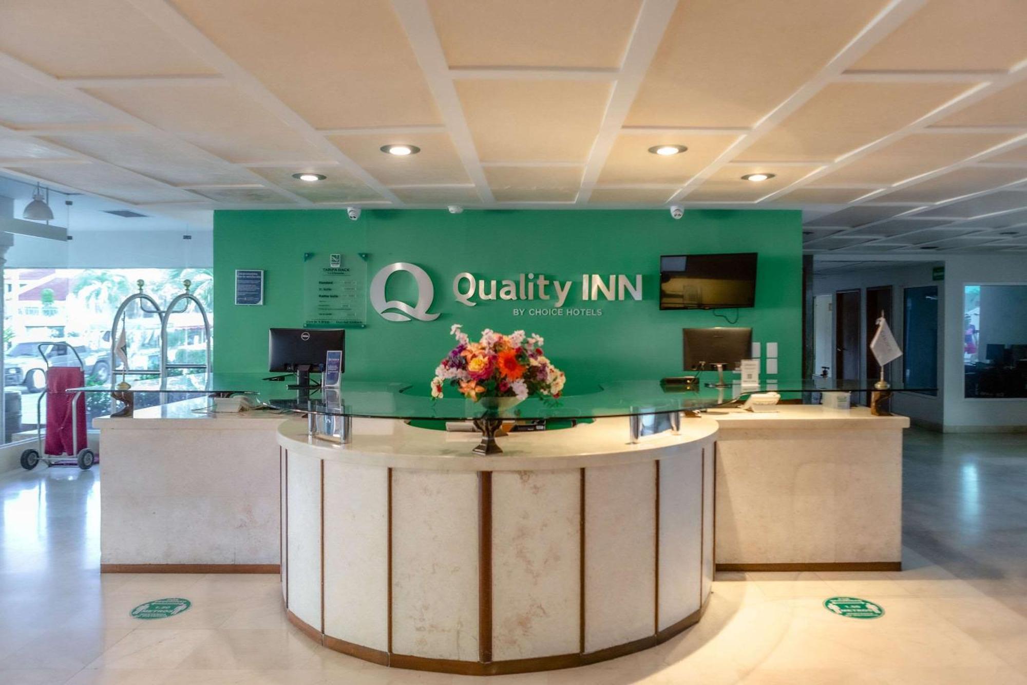 Quality Inn Mazatlan Exterior photo