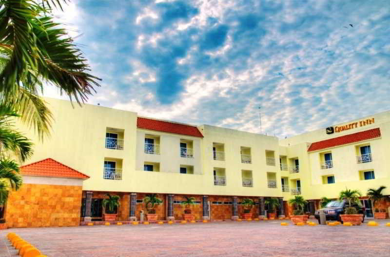 Quality Inn Mazatlan Exterior photo